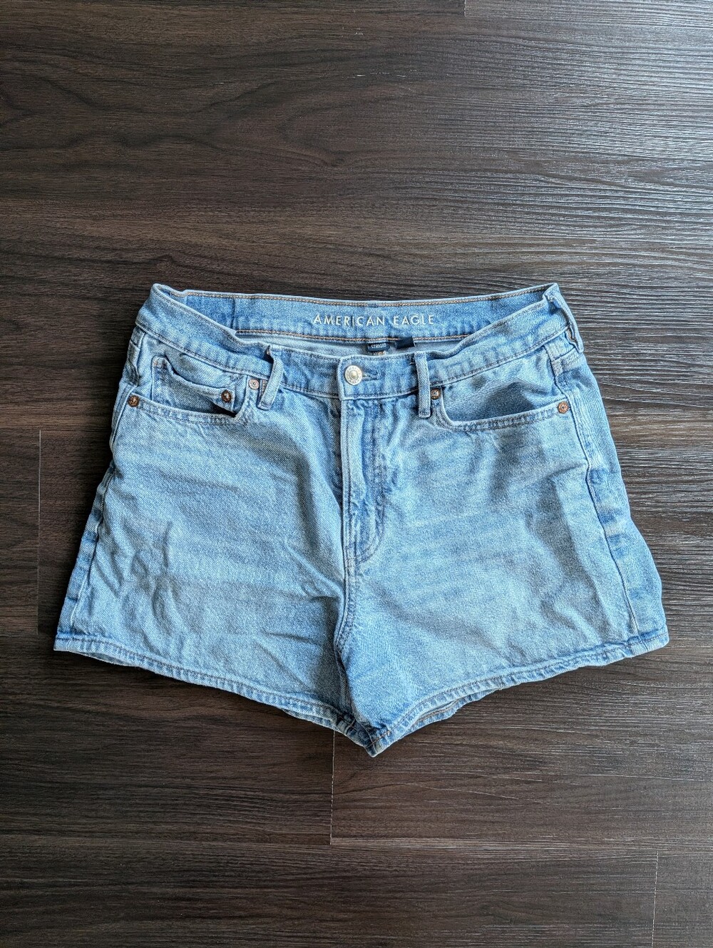American Eagle Light Wash 3" Inseam Denim Shorts 6